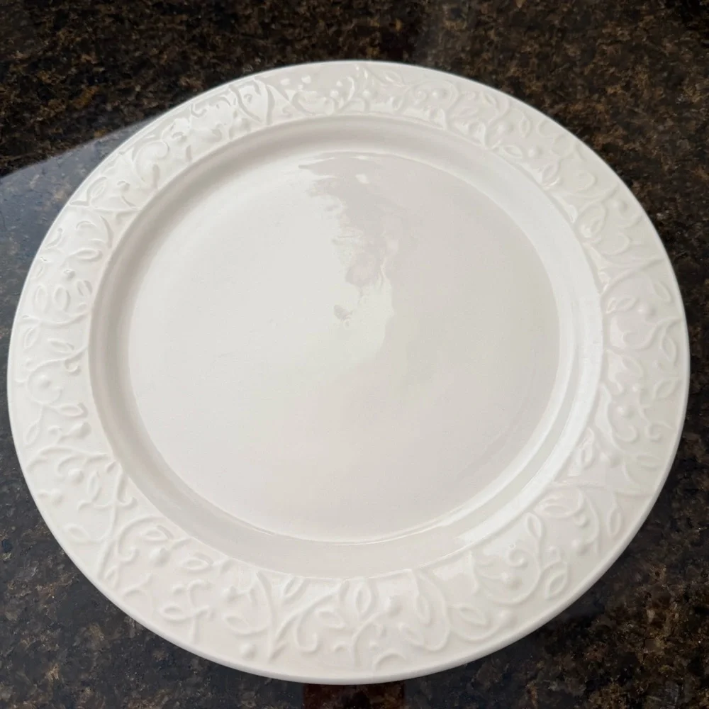 Tanglewood by THE CELLAR Round Platter
